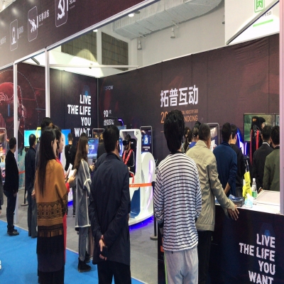 2019年開(kāi)設(shè)VR體驗(yàn)館需要多少資金？vr體驗(yàn)館加盟要多少錢？